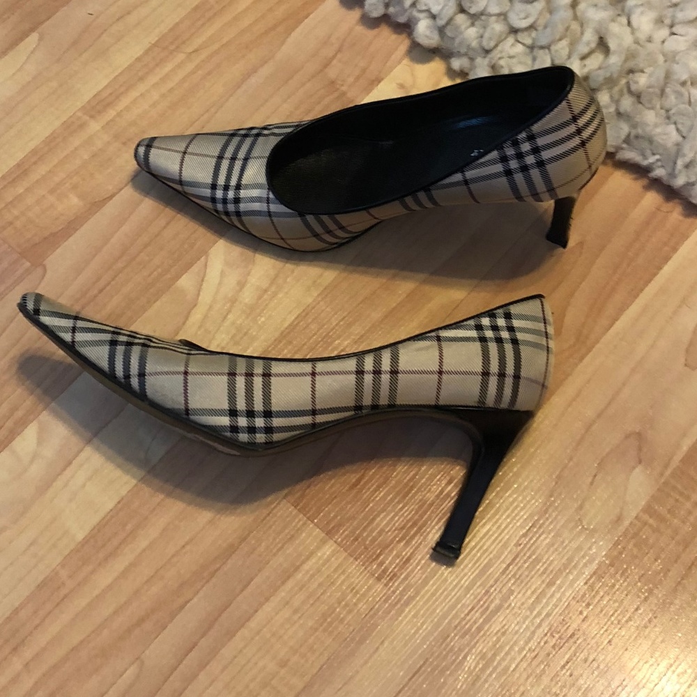 Authentic Burberry Pumps